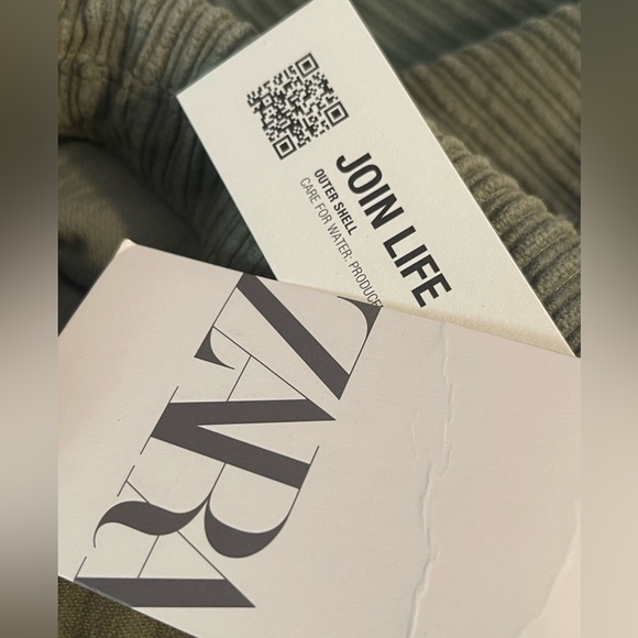 Zara Join Life outer shell in a shade of green. - Picture 6 of 6